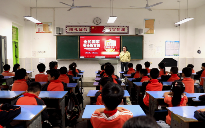 （全民国家安全教育日）江永：小小画笔绘安全 童心妙笔筑防线