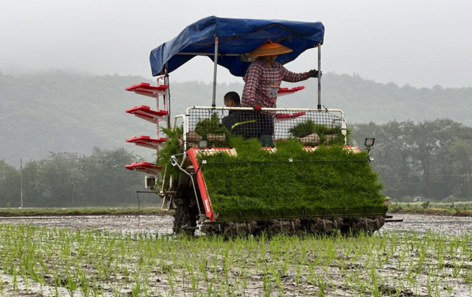 江永：农机助力春耕 种粮省心又增收