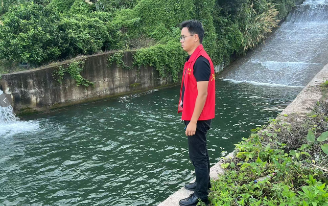 江永夏层铺镇：多措并举织密夏季防溺水“安全网”