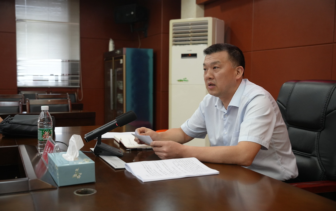 李群辉主持县委理论学习中心组2026年第7次集体（扩大）学习