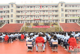 寒冬送暖！湖南广汇 7 号衣库向麻阳兰里镇中学捐赠 6 万元教学物资