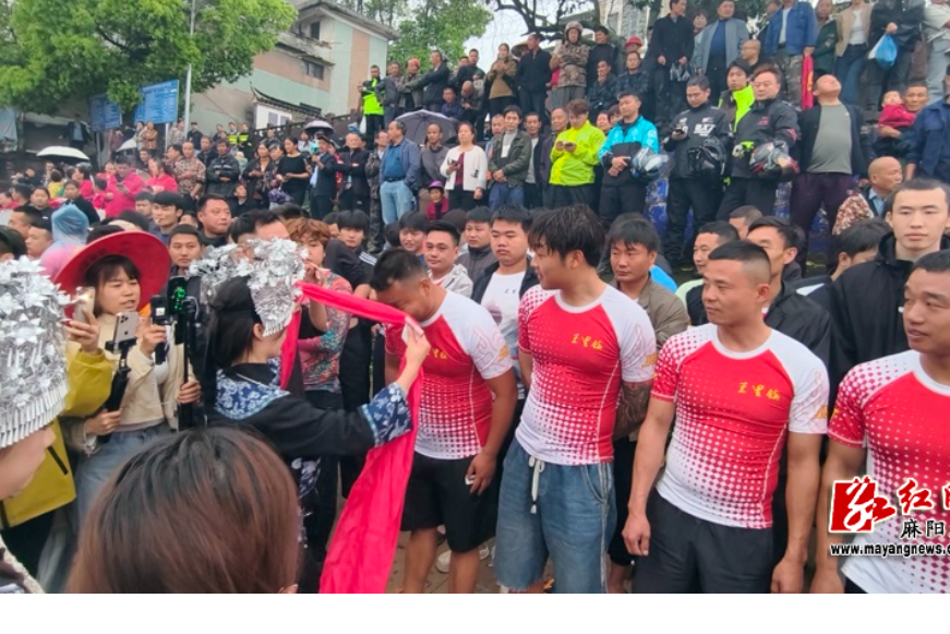 鼓震兰里 龙腾锦江 兰里镇传统龙舟下水仪式举行