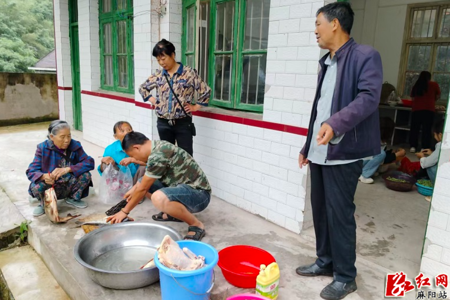 【党旗在防汛抗灾一线高高飘扬】闻“汛”而动守安澜 黄桑乡全力筑牢防汛救灾安全防线