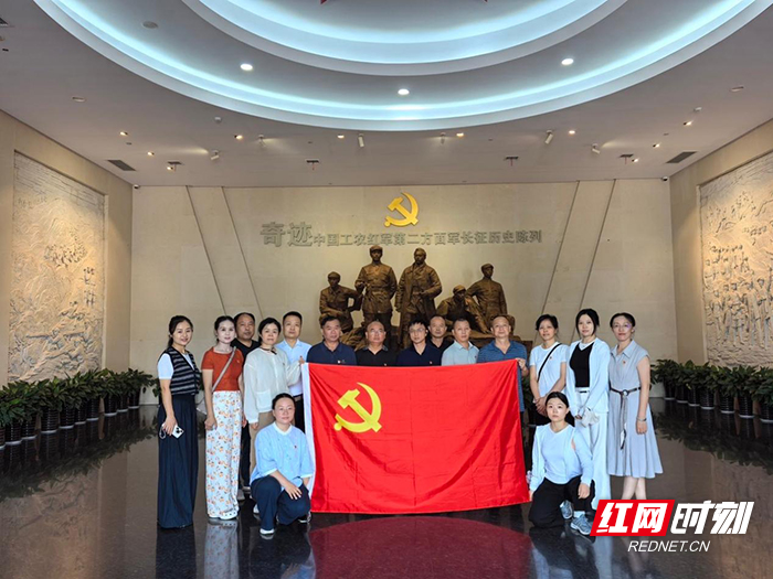 图片2.jpg 图片2.jpg