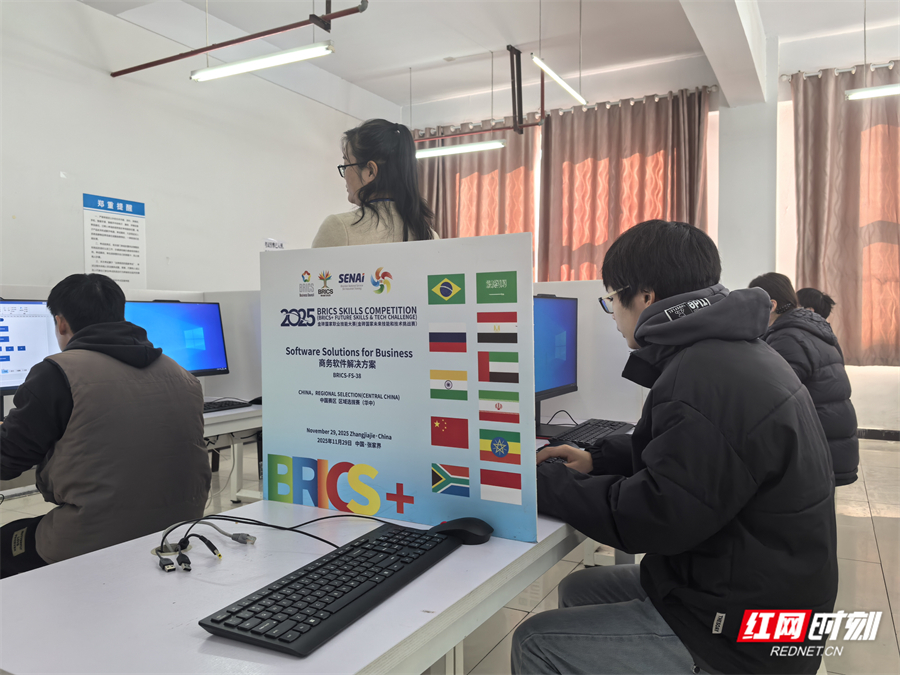 7bb20ae30600480b54bff67ccbbbfd56.jpg 7bb20ae30600480b54bff67ccbbbfd56.jpg