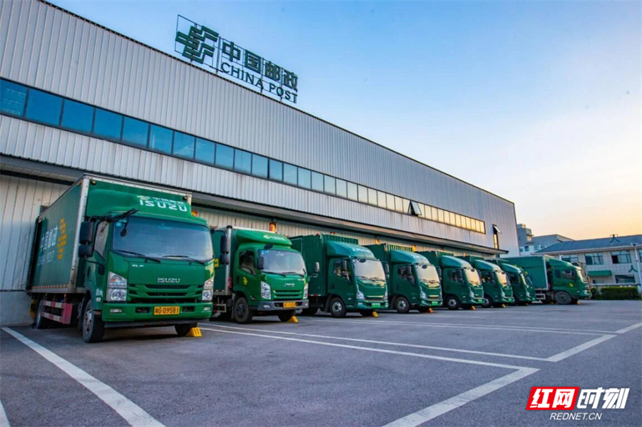 中国邮政运输车辆.jpg