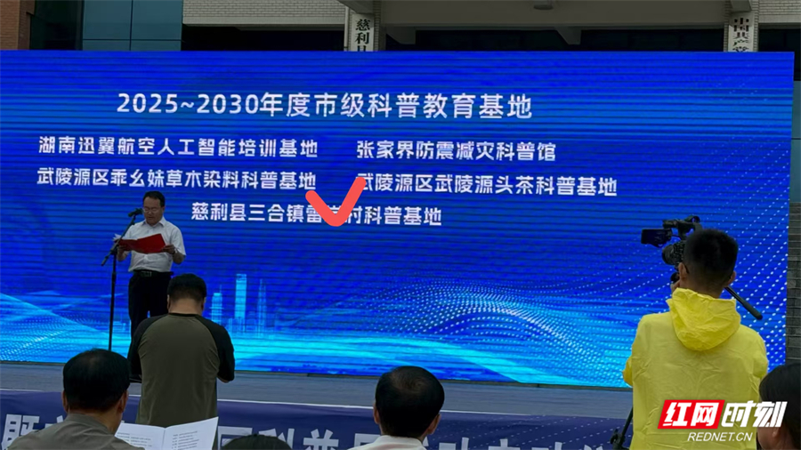 091c02e2c2b334ea3f49ffaf383d6f0.jpg