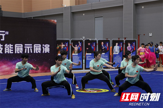 学生技能展演 李晴摄.jpg