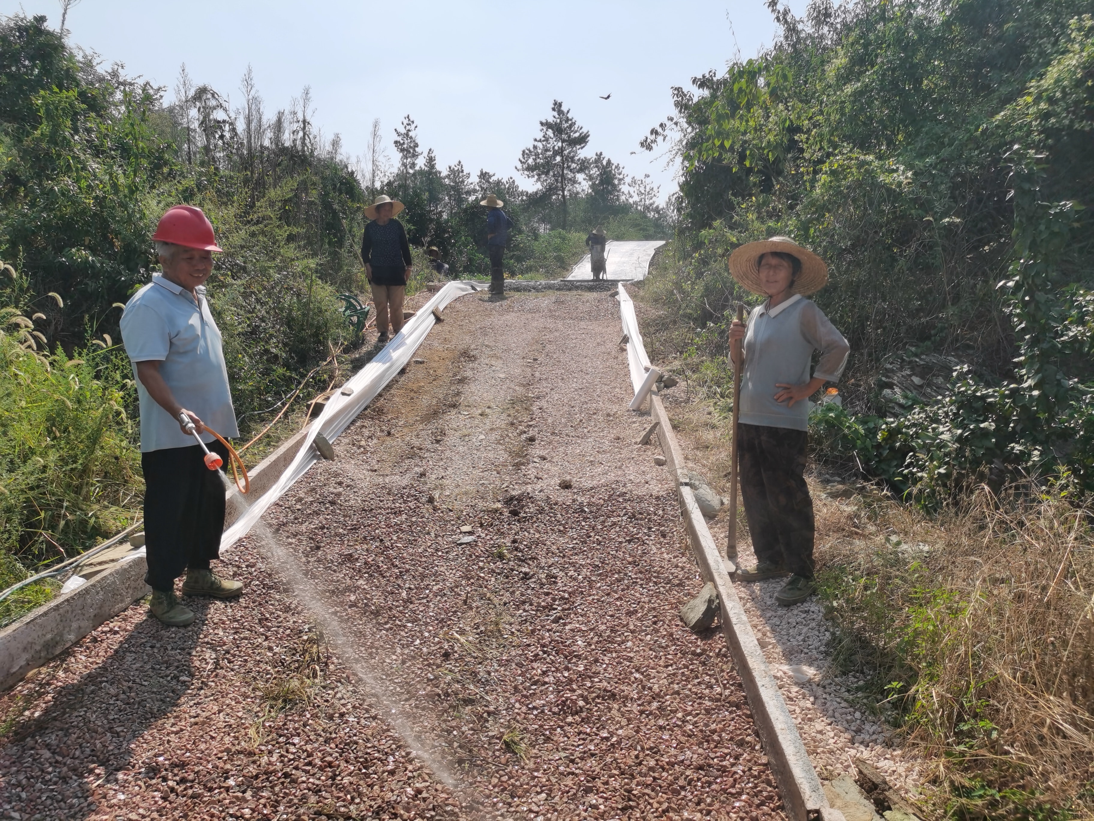 410米道路硬化.jpg
