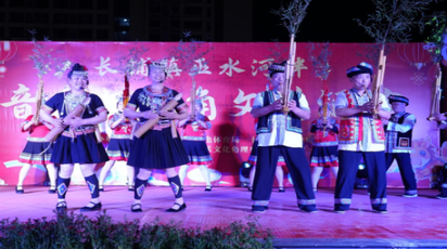长铺镇：元宵夜闹绿洲 欢乐喜庆度佳节