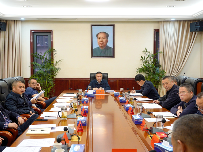 吴军臣主持召开县委书记专题会 调度楠竹产业工作