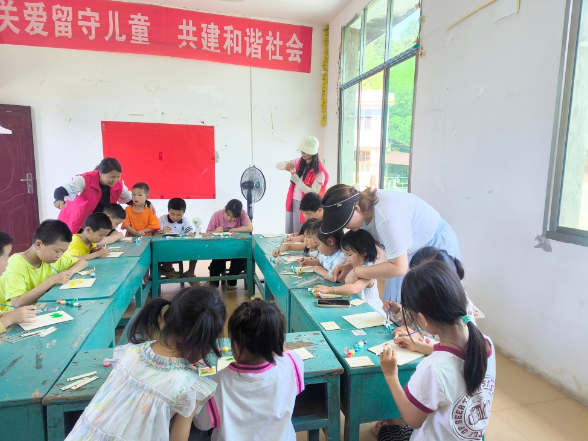 武阳镇：情暖六一 爱润童心