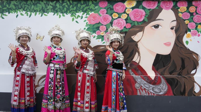 江口园巷“穿新衣”变身网红打卡点 墙绘志愿服务为老巷注入新活力