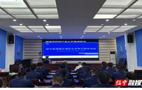 绥宁交警交通安全宣传“进单位、进企业”，筑牢辖区安全防线