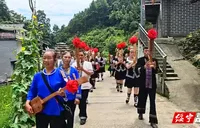 绥宁侗族非遗文艺团走进通道县半坡村 共谱侗族文化交流新篇章