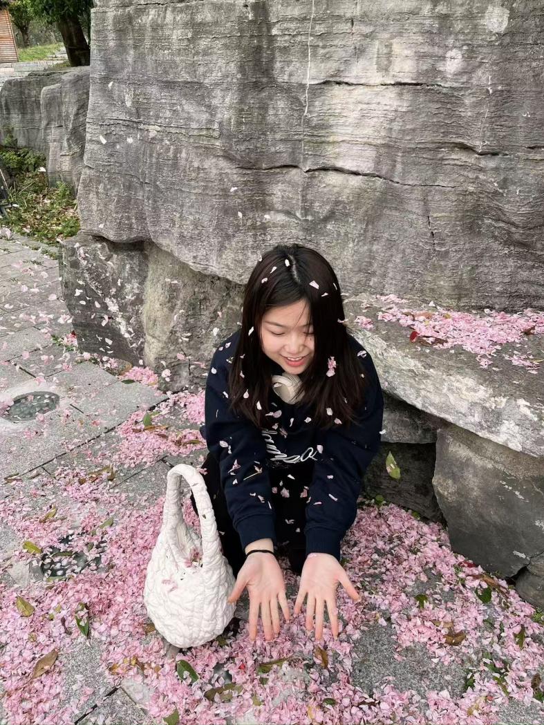 李佳怡.jpg