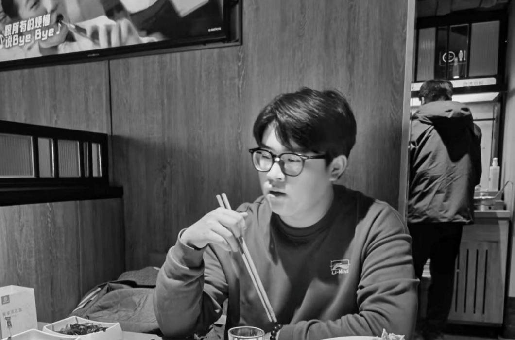 黄佳程.jpg