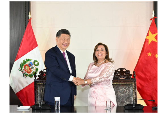 習(xí)近平同秘魯總統(tǒng)博魯阿爾特以視頻方式共同出席錢(qián)凱港開(kāi)港儀式