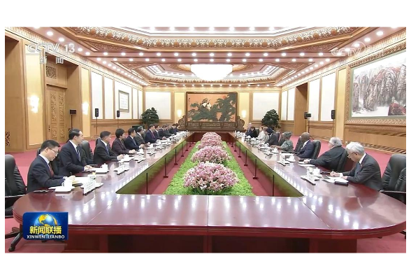 習(xí)近平會(huì)見(jiàn)主要國(guó)際經(jīng)濟(jì)組織負(fù)責(zé)人