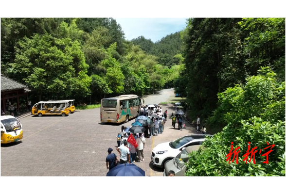 崀山：暑假文明游，亮丽风景线