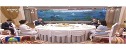 习近平夫妇出席金正恩夫妇举行的小范围午宴