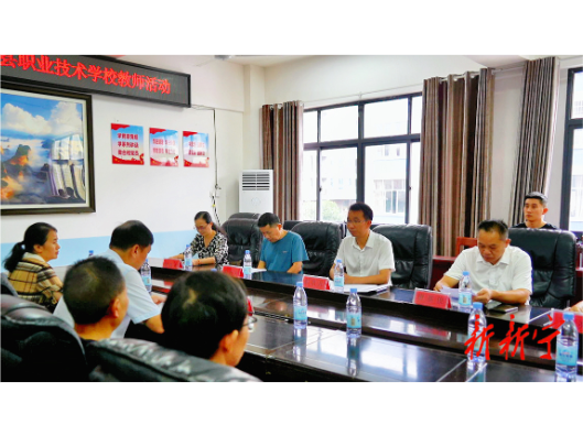 彭洪兵开展教师节慰问活动暨校园食品安全包保督导检查