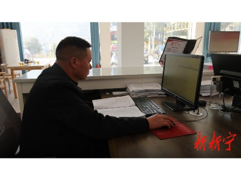 【代表风采】刘忠会：联络站里听民声 履职为民显担当