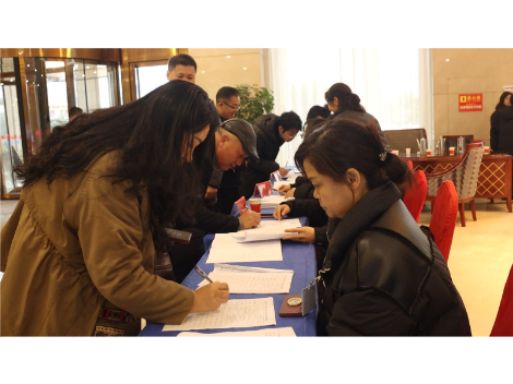 聚焦两会：人大代表今日报到