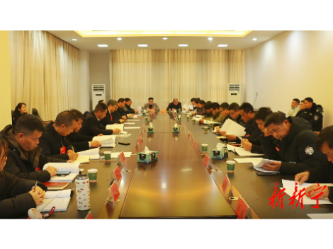 新宁县第十八届人民代表大会第五次会议进行第二次分代表团讨论