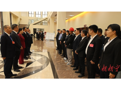 姚文娟、彭洪兵带队慰问两会全体工作人员
