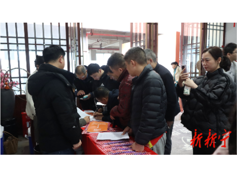 运动员、裁判员陆续抵达！“崀山杯”乒乓球公开赛开拍在即