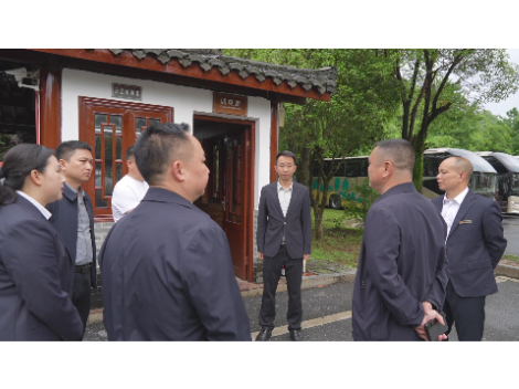 彭洪兵检查指导“五一”假期旅游工作