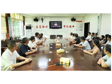新宁县组织收听收看邵阳市第十三次党代会开幕实况