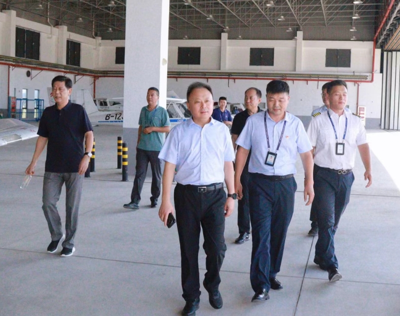合成风建军节主题手机海报__2025-07-22+14_37_29.png