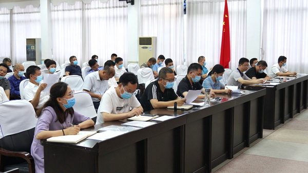 全县房屋安全隐患排查整治紧急调度会召开2_调整大小.jpg
