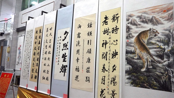 我县举办“庆重阳 喜迎二十大”书画作品展2.jpg