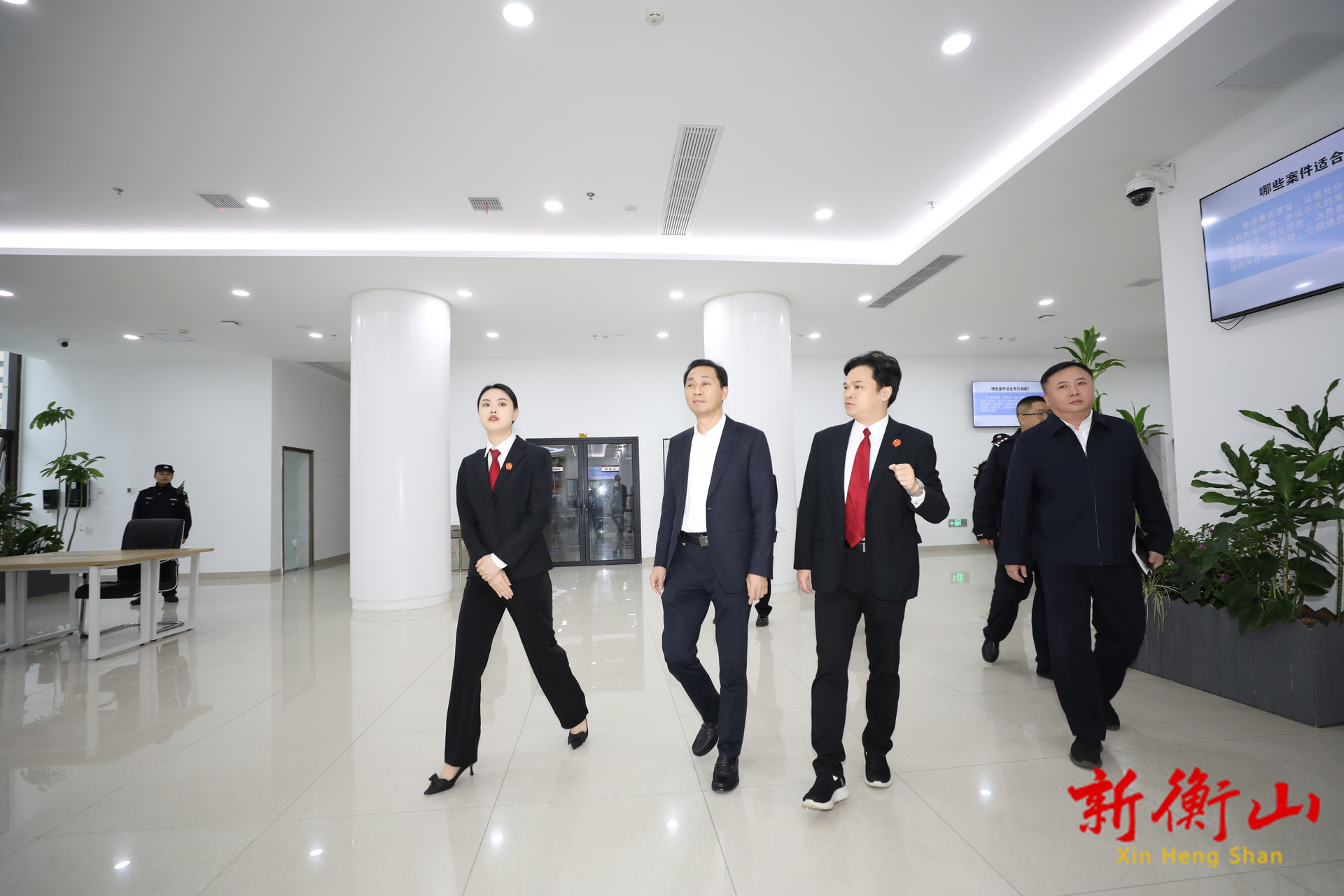 戴新贤调研县人民法院时强调：要让人民群众在每一个司法案件中都感受到公平正义