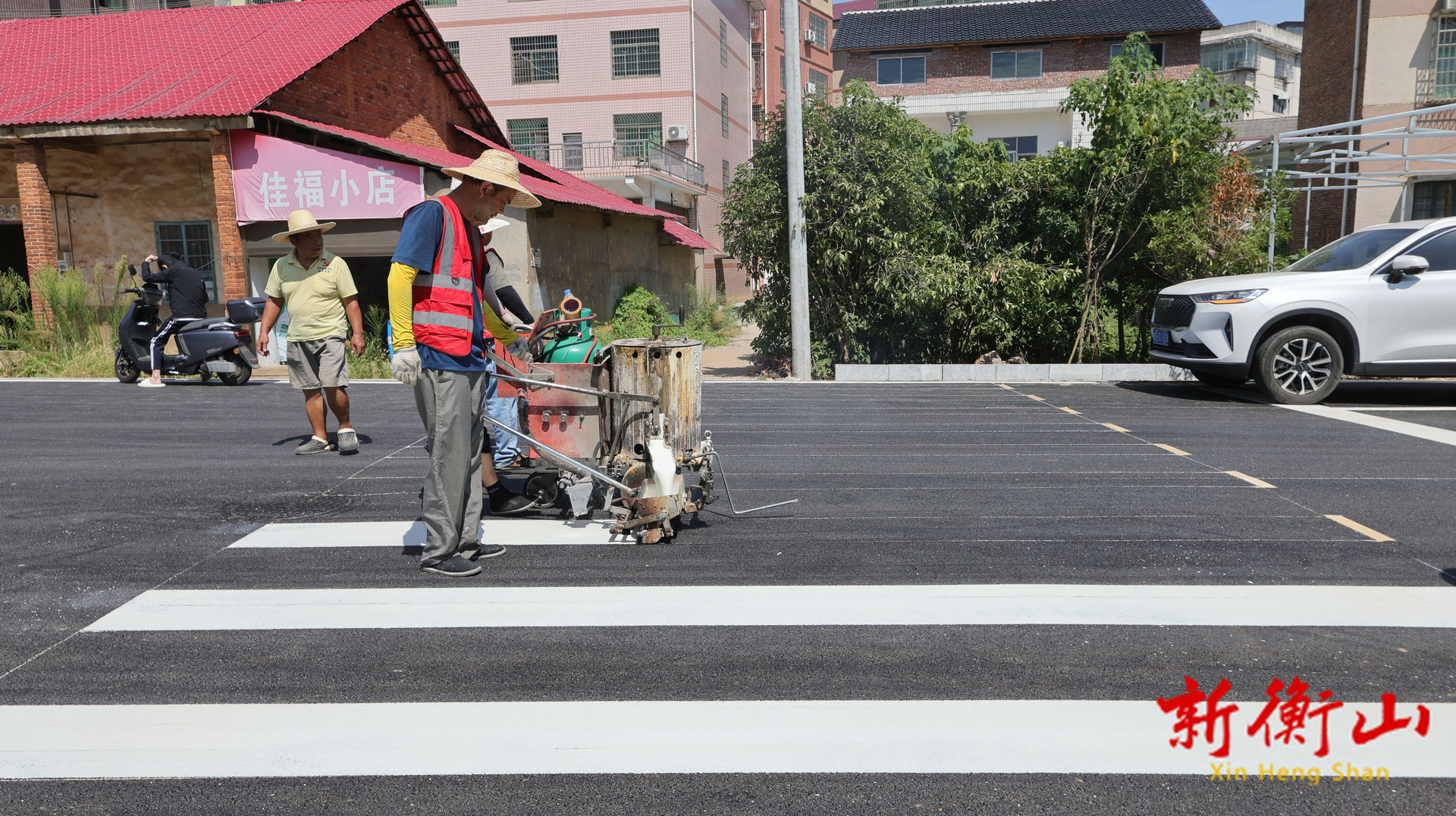 环先南路一期完工  城西完小师生出行更通畅