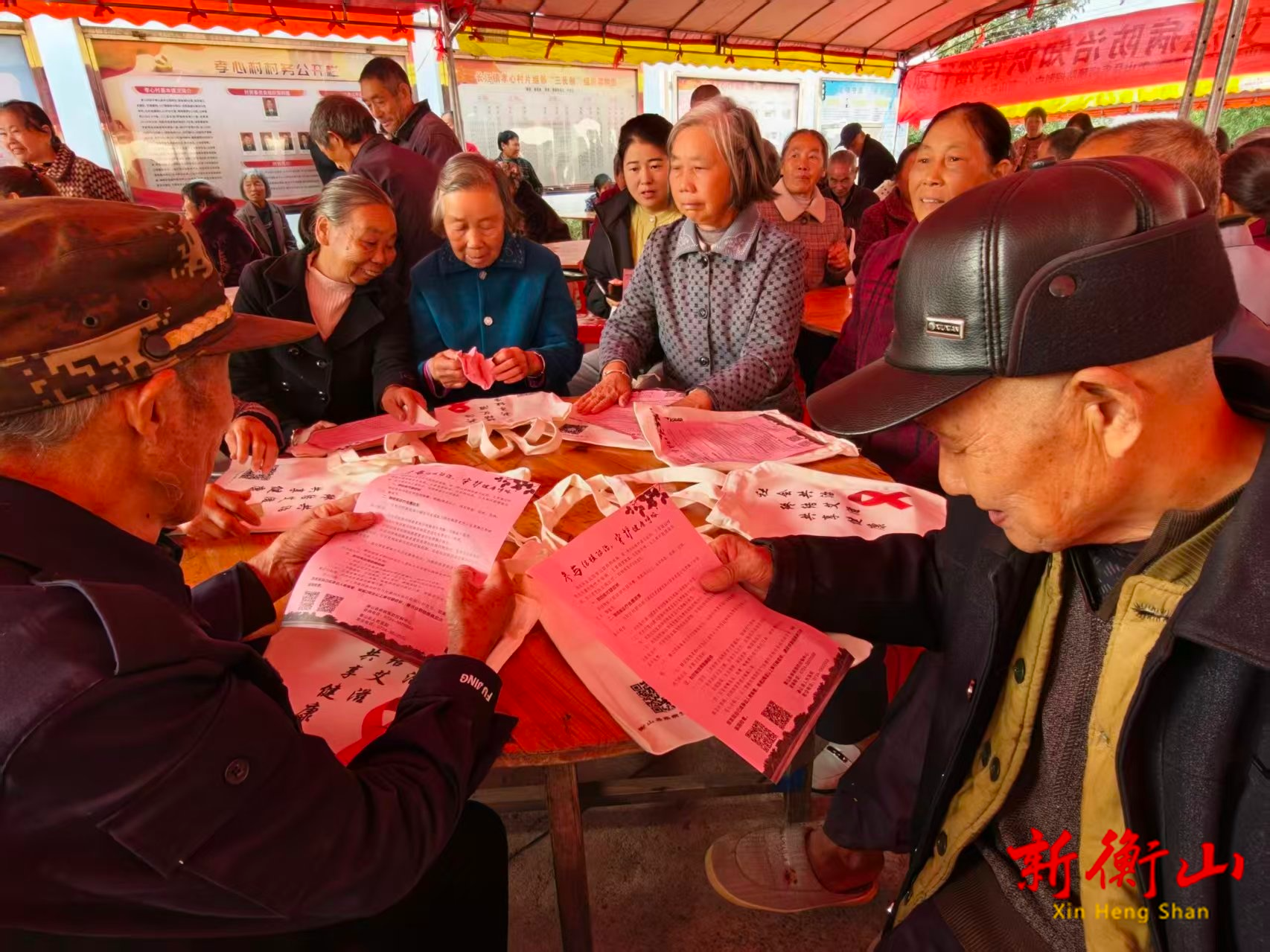 县疾控中心：“防艾”知识“送上门”   筑牢农村健康防线