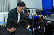 “数控刀锋”上刻写“师者担当”——湖南网络工程职业学院教师谭赞武的教育故事