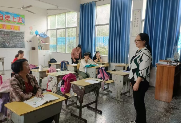 龙山县兴隆小学：拒绝烟卡游戏 拥抱健康生活