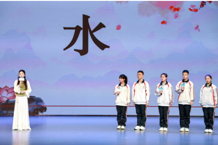 “文达江海·书香岳阳”城市阅读公开课｜陈更：从诗歌中感受岳阳的江湖诗意