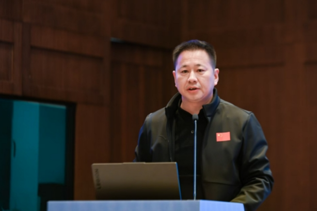 资兴市第一完全小学党总支书记范建平：让阅读像呼吸一样自然