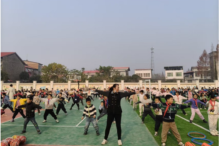 南县武圣宫镇中心小学：校长“领动”全校运动潮，师生同乐成日常