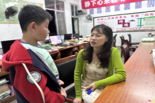 李婷：乡村教育的燃灯者