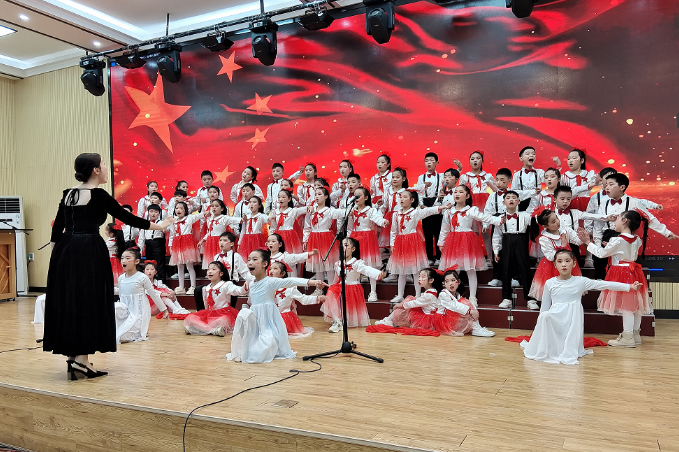 辰溪县：第三届中小学生建制班合唱比赛圆满结束