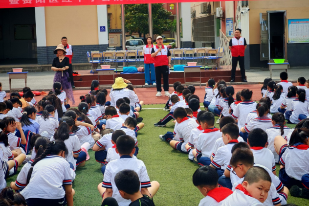 益阳市人民路小学：开展防溺水实操演练，筑牢安全防线