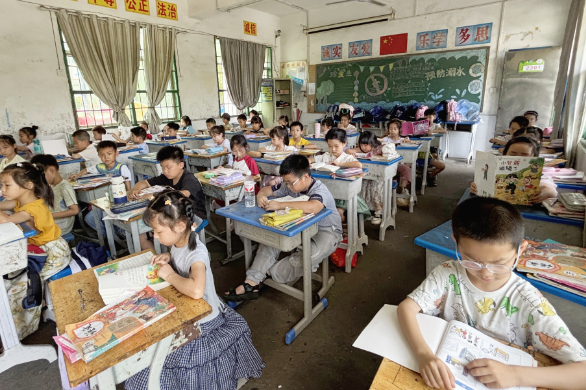 【衡东县站】新塘镇中心学校：午间书香润心田