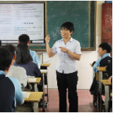 李叶群：三尺讲台写忠诚
