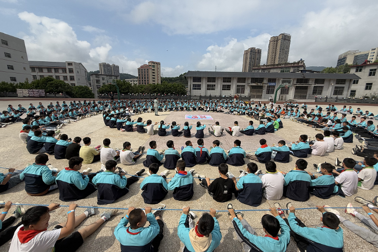 保靖县岳阳小学：开展“感恩有光，成长有翼”团体辅导活动